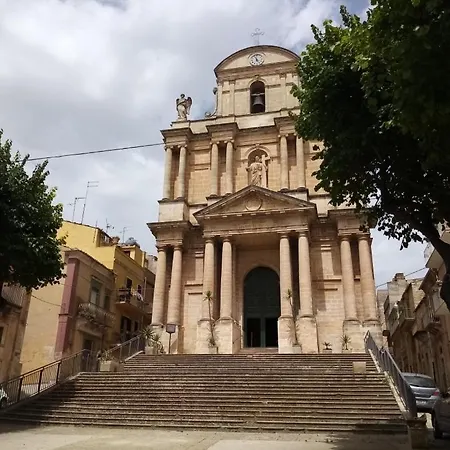Piazza Salvatore 7, Gocce Di Sicilia