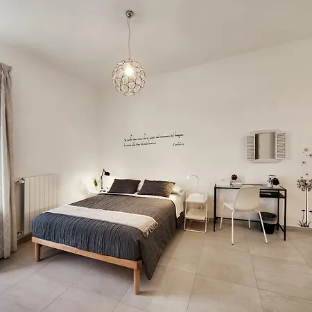 Holiday home Piazza Salvatore 7, Gocce Di Sicilia Ragusa